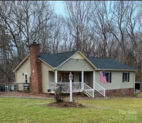 1025 Twin Lakes Rd, Rock Hill, SC 29732