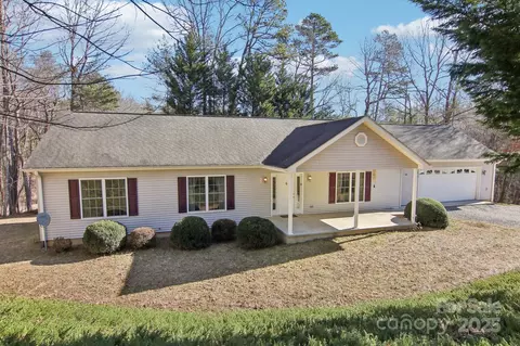 44 Evanwood Pl, Hendersonville, NC 28792