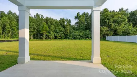 115 Callie River Ct, Clyde, NC 28721 photo 3
