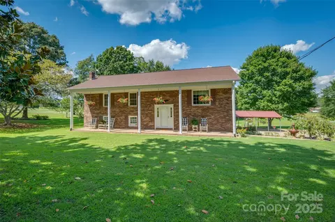 201 Hoopaugh Ave, Ellenboro, NC 28040