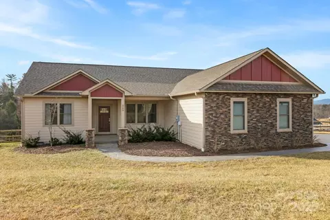 268 Clarks Chapel Rd, Weaverville, NC 28787