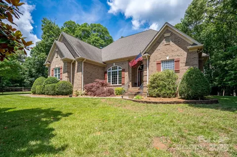 119 Barton Pl, Mooresville, NC 28117