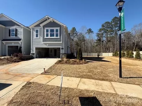 208 Laura Elizabeth Ln, Clover, SC 29710