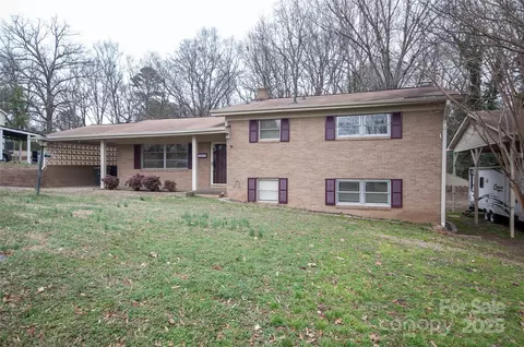 2905 Maryland Ave, Kannapolis, NC 28083