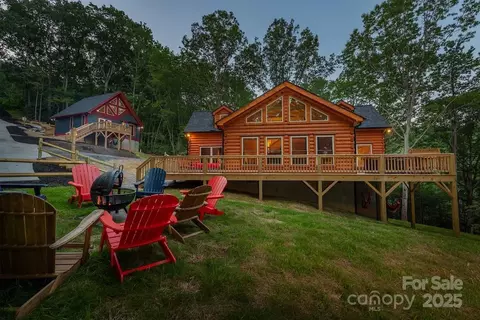 6769 Flat Top Mountain Rd, Fairview, NC 28730