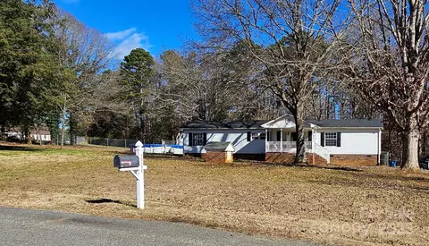 10386 Turnplow Dr, Davidson, NC 28036 photo 3