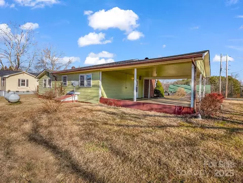 32 Manus Chapel Rd, Mill Spring, NC 28756 photo 4