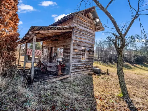 32 Manus Chapel Rd, Mill Spring, NC 28756 photo 34