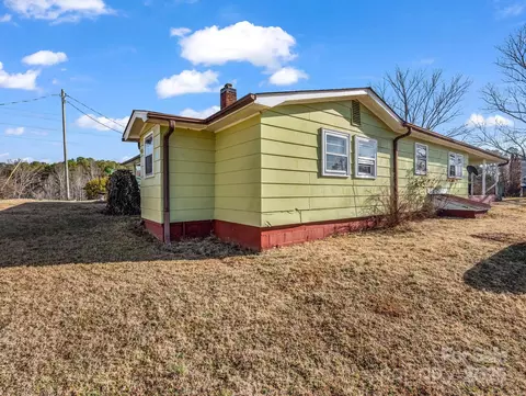 32 Manus Chapel Rd, Mill Spring, NC 28756 photo 8