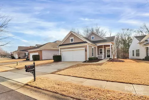 17563 Hawks View Dr, Fort Mill, SC 29707