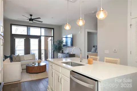 2401 Euclid 110 Ave #110, Charlotte, NC 28203