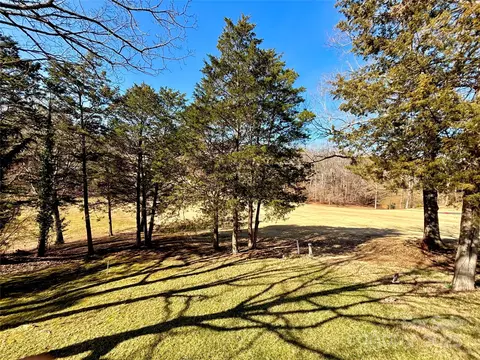 18 Cove Rd, Clover, SC 29710