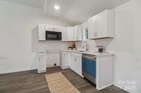 211 Brooklyn Ave, Lancaster, SC 29720 photo 6