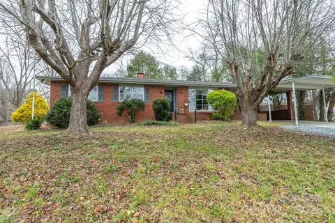 48 Sheehan Rd, Fletcher, NC 28732