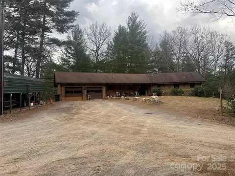 94 Musterfield Dr, Asheville, NC 28805