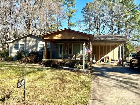 6025 Carver Blvd, Charlotte, NC 28269
