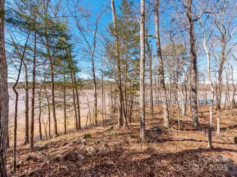 98 Great North Rd, Winnsboro, SC 29180
