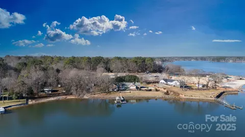 3474 Lake Wylie Dr, Rock Hill, SC 29732