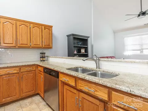 Kitchen - 3867 Azalea Trl, Denver, NC 28037 photo 6 of 6