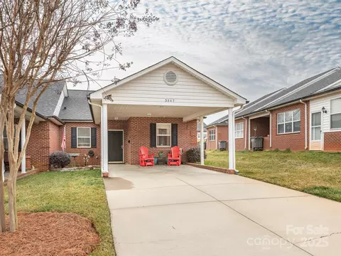 Exterior - 3867 Azalea Trl, Denver, NC 28037 photo 3 of 7