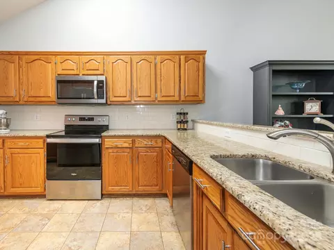 Kitchen - 3867 Azalea Trl, Denver, NC 28037 photo 2 of 6