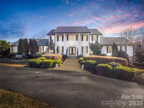 532 Harvey Logan Rd, Bostic, NC 28018