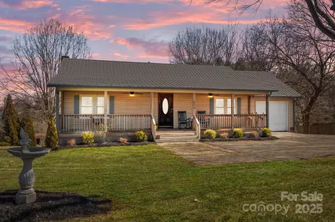 236 Ervin Rd, Mooresville, NC 28117