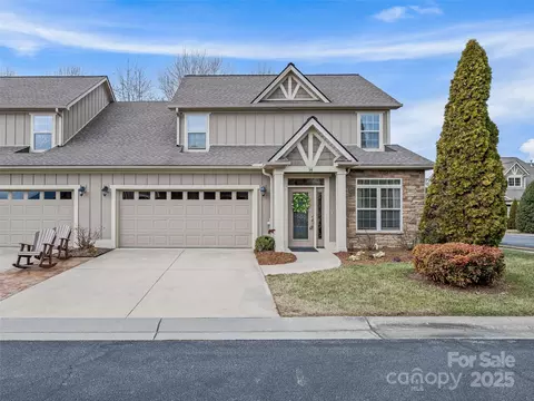 14 Sage Flats Ln, Fletcher, NC 28732
