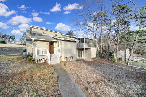 1019 Palmyra Dr, Tega Cay, SC 29708