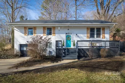 42 Waters Rd, Asheville, NC 28805