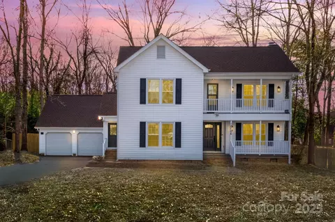 10906 Pampas Cir, Charlotte, NC 28226