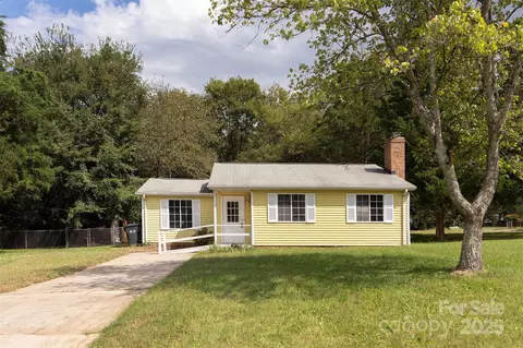 1704 Rice Planters Rd, Charlotte, NC 28273