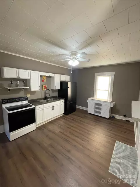 Kitchen - 516 Washington St, Cramerton, NC 28032 photo 1 of 1