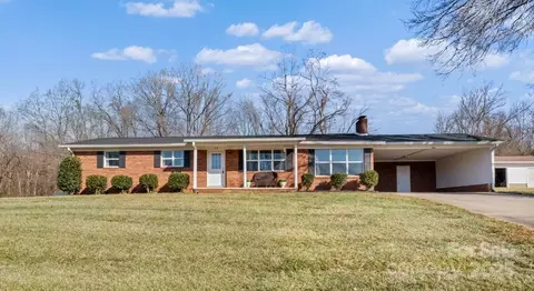 133 Fieldstone Farm Dr, Statesville, NC 28625