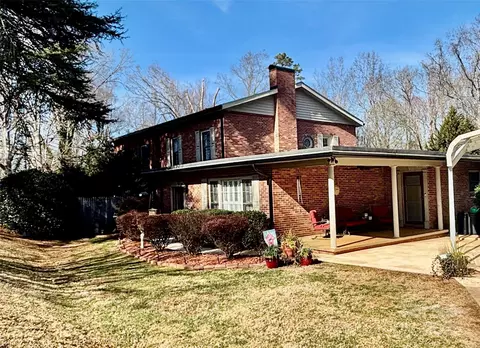 110 30th Nw Ave NW, Hickory, NC 28601