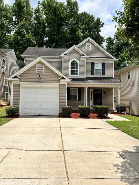 2604 Cochrane Dr, Charlotte, NC 28269