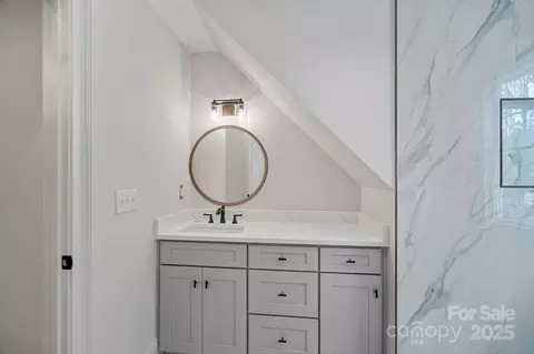 Bath - 357 Magnolia St, Davidson, NC 28036 photo 6 of 10
