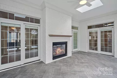Exterior - 357 Magnolia St, Davidson, NC 28036 photo 3 of 4