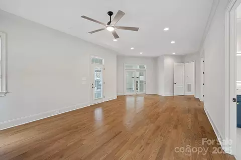 Living - 357 Magnolia St, Davidson, NC 28036 photo 5 of 6