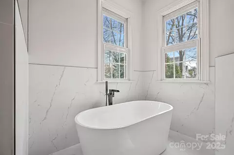 Bath - 357 Magnolia St, Davidson, NC 28036 photo 3 of 10