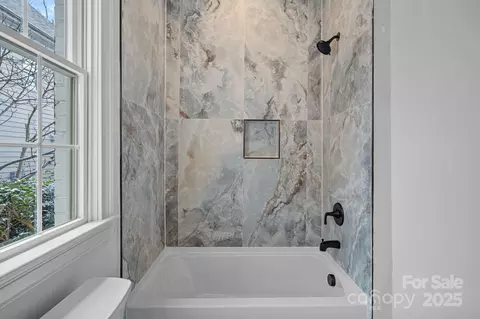 Bath - 357 Magnolia St, Davidson, NC 28036 photo 5 of 10