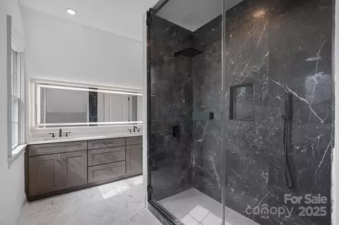 Bath - 357 Magnolia St, Davidson, NC 28036 photo 8 of 10