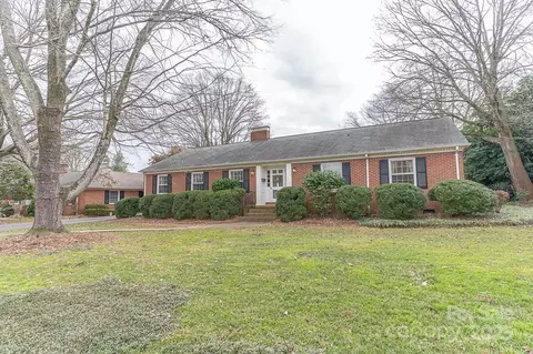 2541 Pinewood Rd, Gastonia, NC 28054