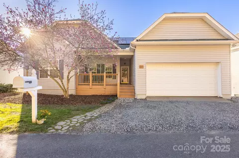 77 Stratford Pl, Sylva, NC 28779