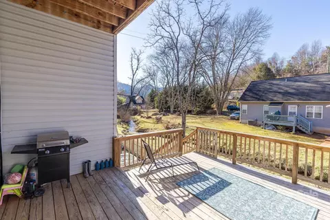 Exterior - 77 Stratford Pl, Sylva, NC 28779 photo 3 of 8