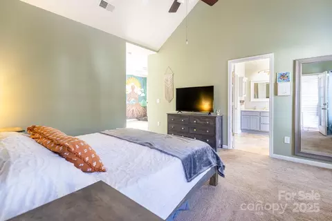 Bedroom - 77 Stratford Pl, Sylva, NC 28779 photo 3 of 3