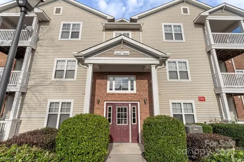 10628 Hill Point Ct, Charlotte, NC 28262