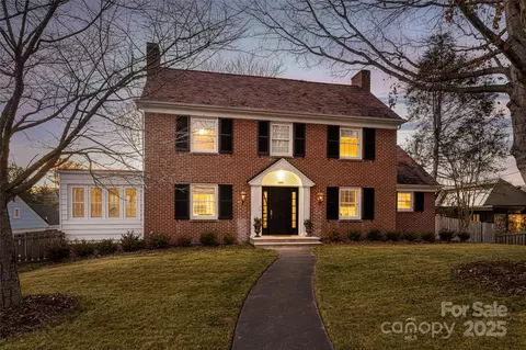486 Kimberly Ave, Asheville, NC 28804