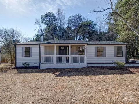 204 Regency Rd, Mooresville, NC 28117