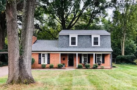 821 Greentree Dr, Charlotte, NC 28211
